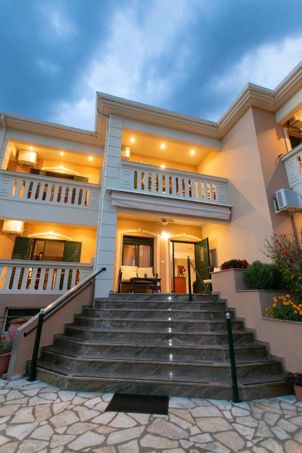 Lady Elena Hotel Ammoudia Exterior foto